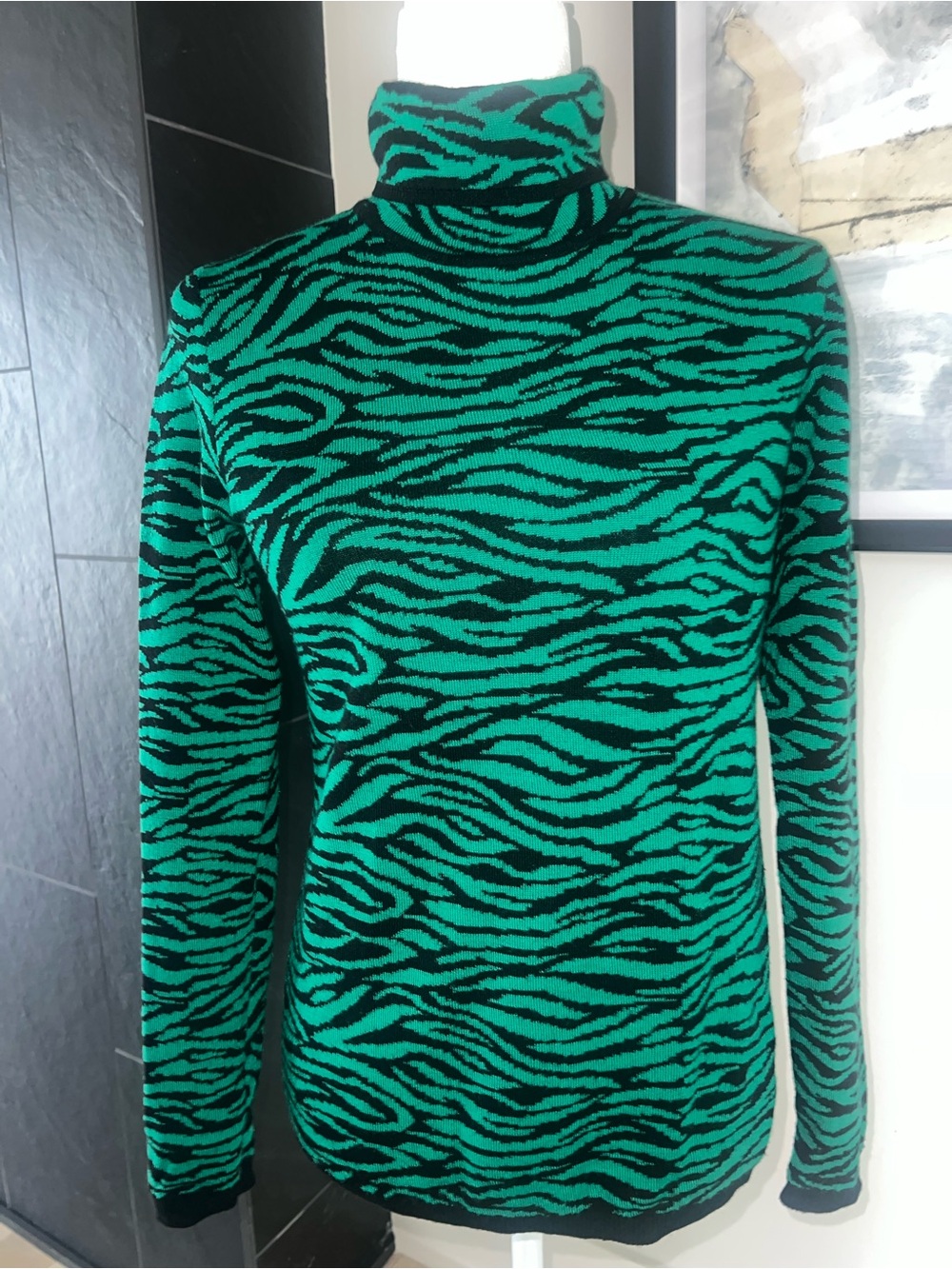 Victor Glemaud Green & Black Zebra-Print Turtleneck Sweater-LIKE NEW